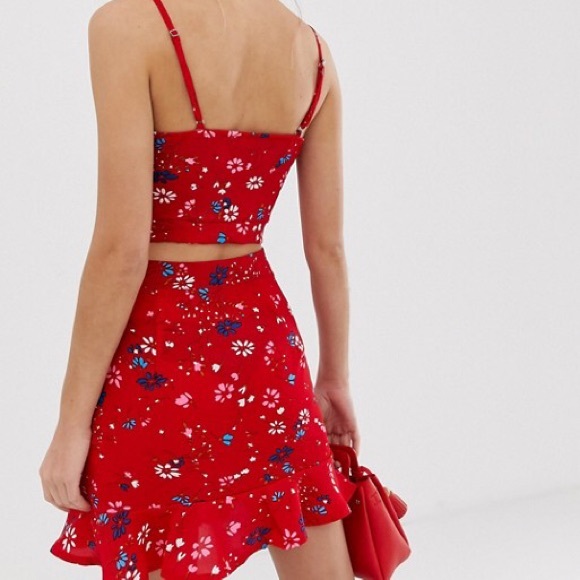 Lana Flirtiest Floral Button Down Crop Top - Picture 5 of 6